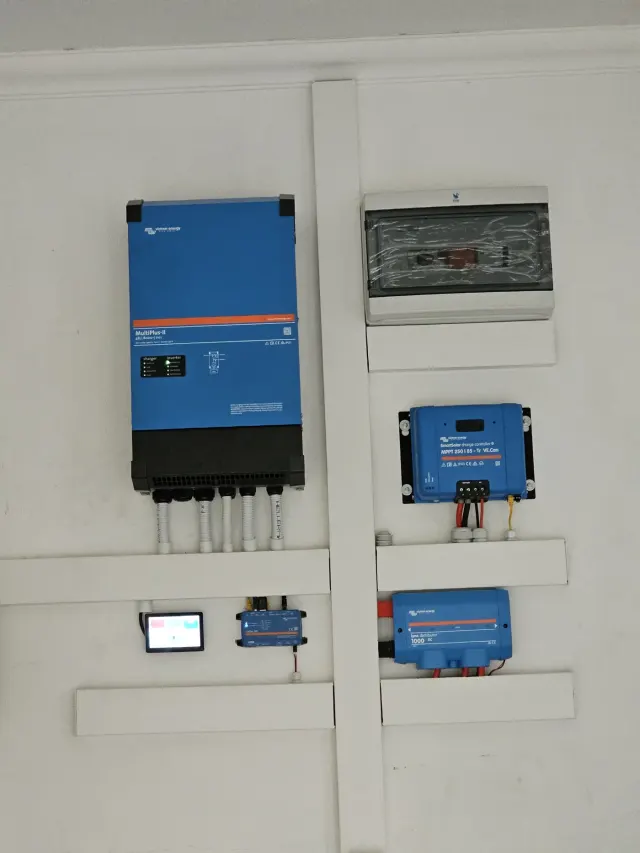 8kW Victron inverter installation